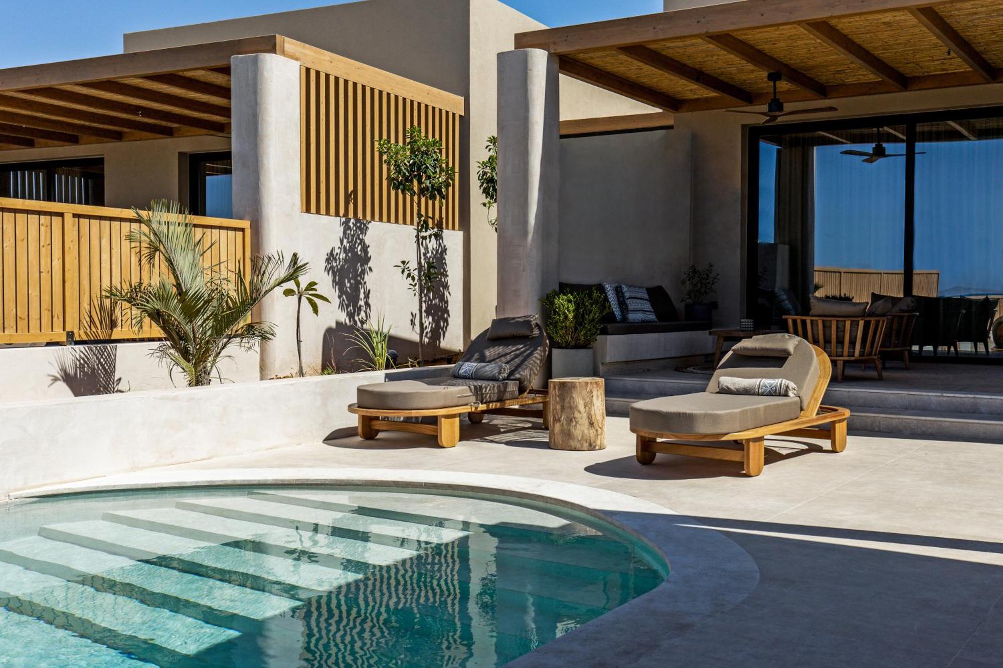 Unique Blue! Resort And Villas Adults Only 칼터로스 외부 사진